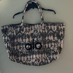 NWT Alo Tie Dye Shopper Tote Bag / Canvas Material